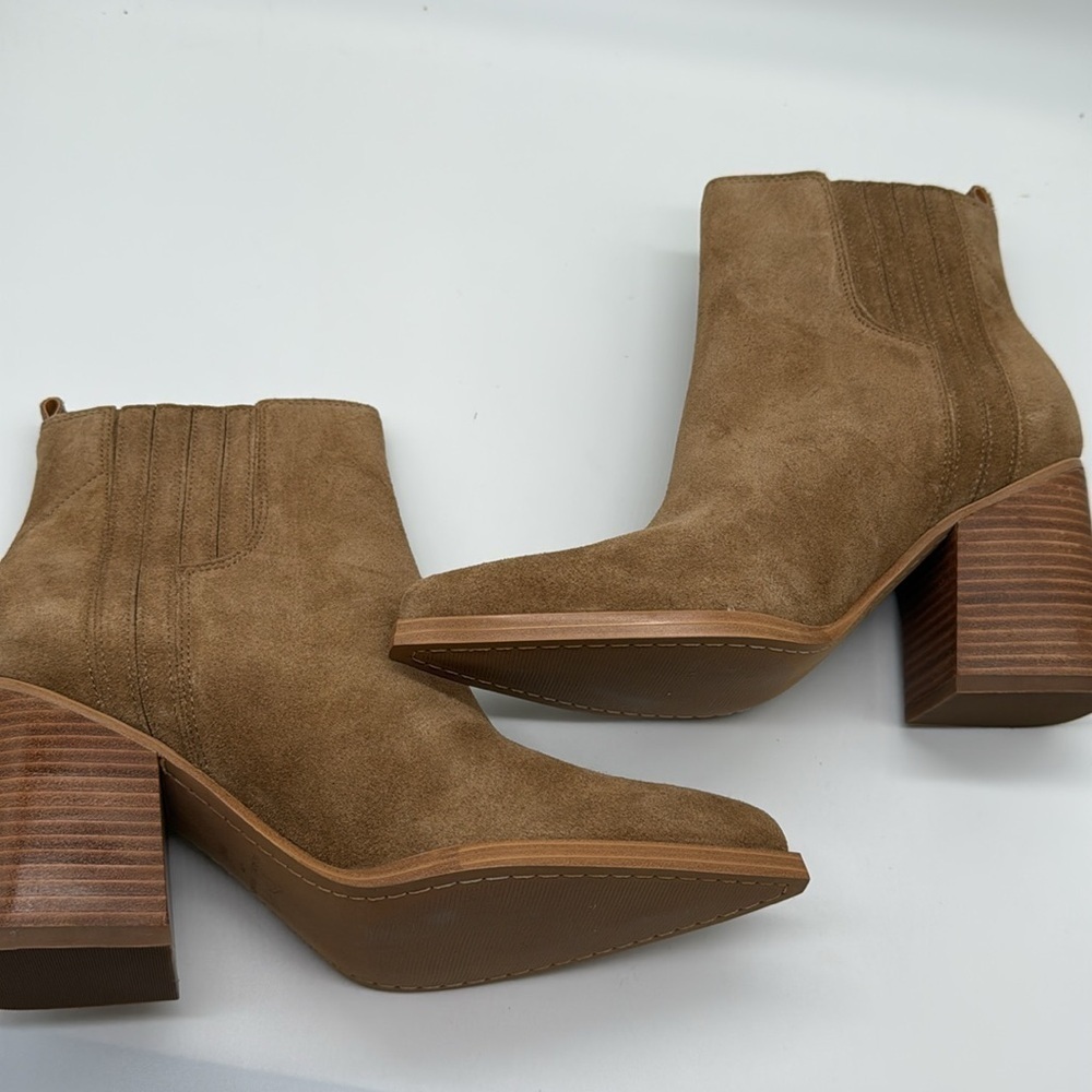 Marc Fisher Oshay Pointed Toe Booties in Natural Suede Size 9 - Picture 9 of 11